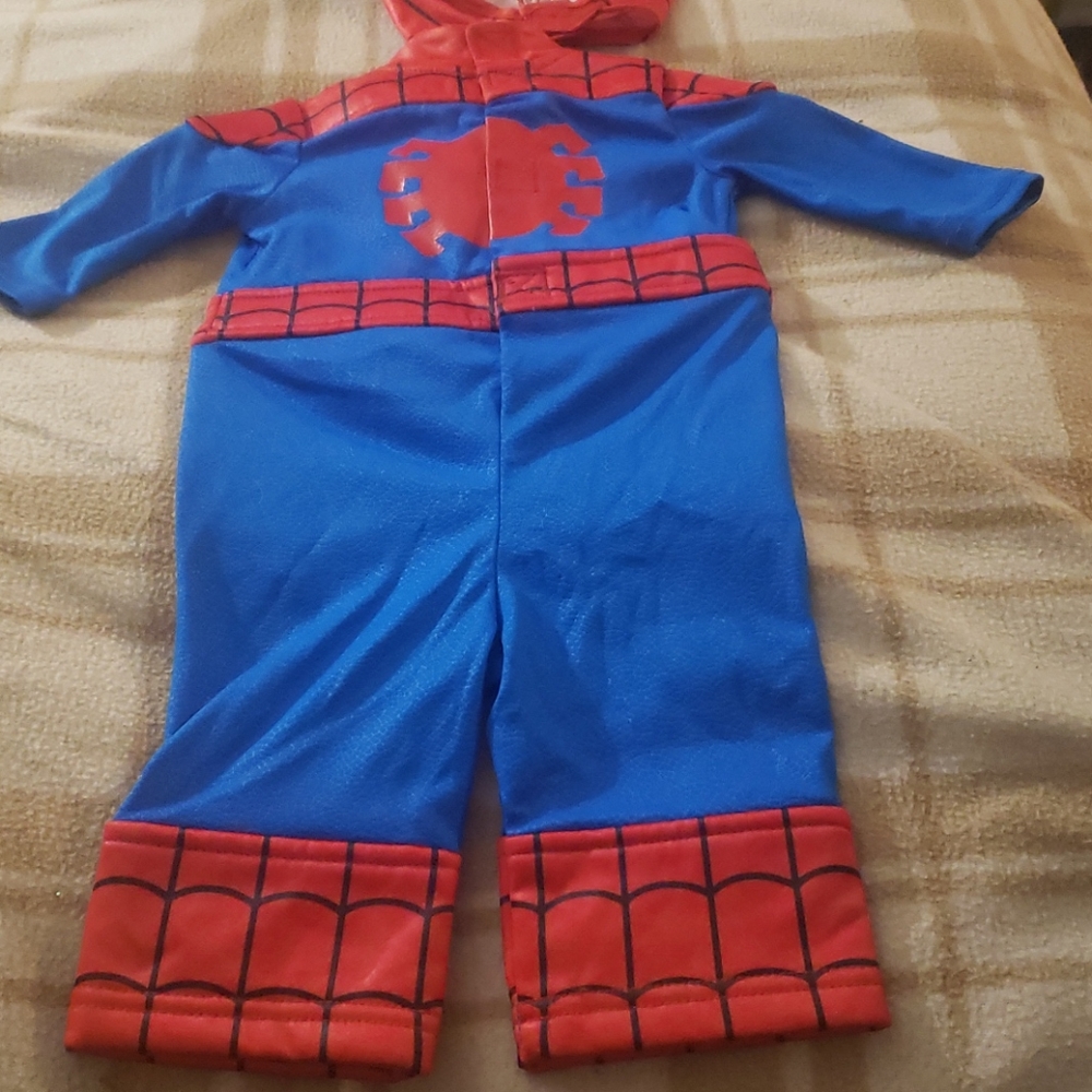 Spider man costume - Picture 2 of 2